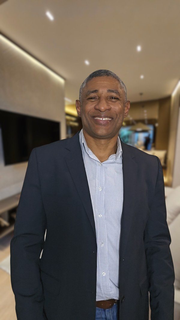 Alex Oliveira, fundador da Two Imóveis